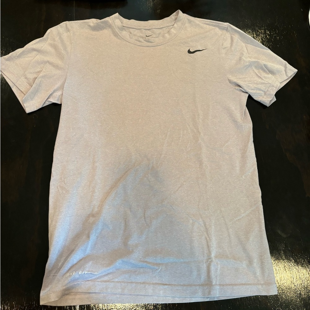 Nike men’s t shirt
